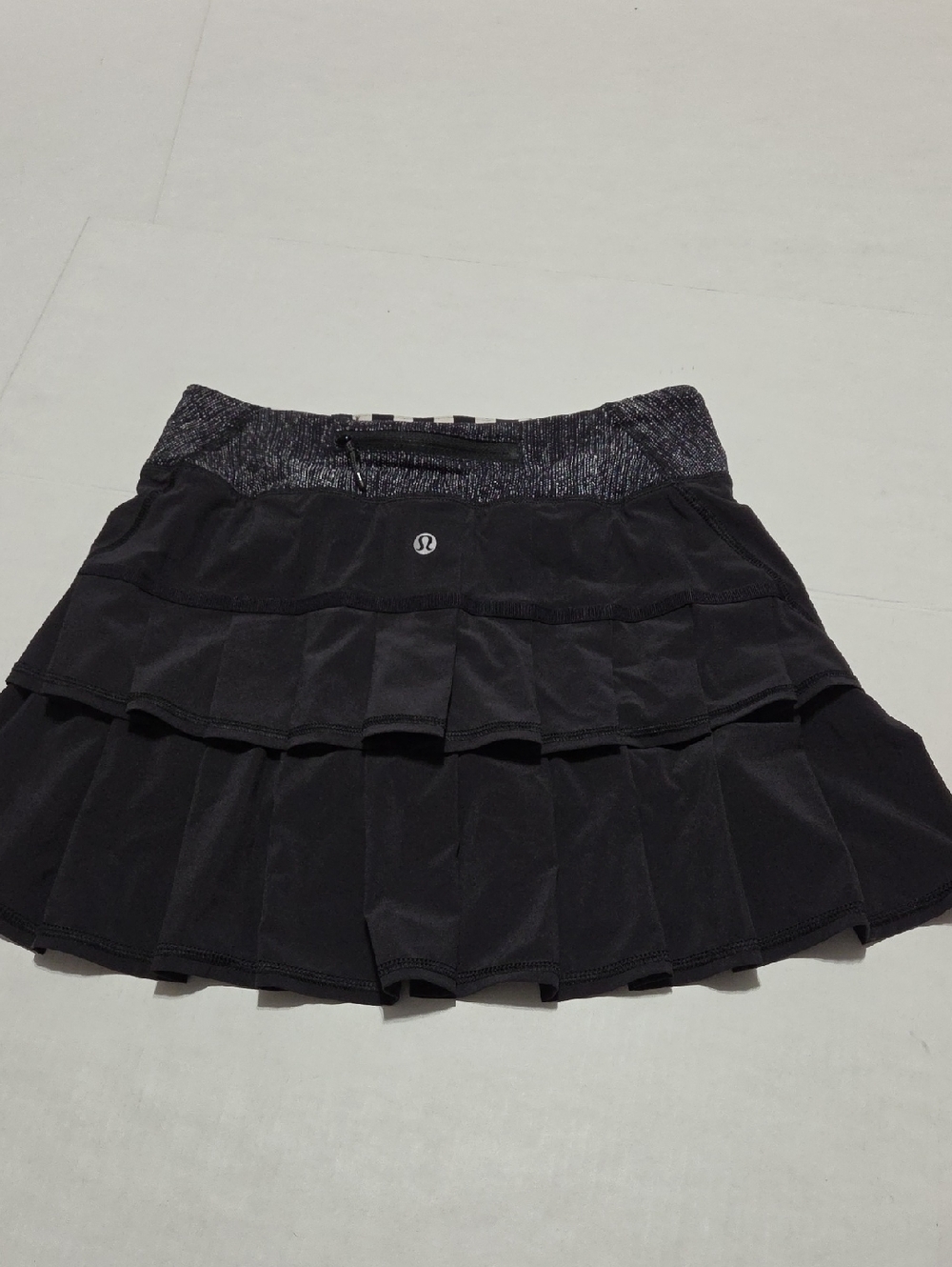 lululemon athletica black tiered skater skirt